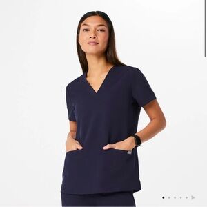 FIGS 3 POCKET SCRUB TOP (XS)